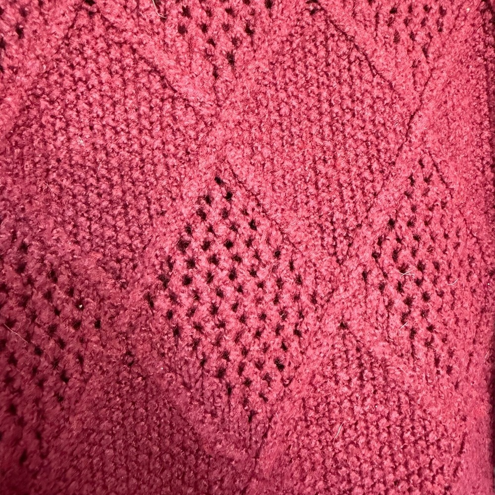 American Eagle Dark Red argyle‎ style sweater Size Large - Picture 3 of 7